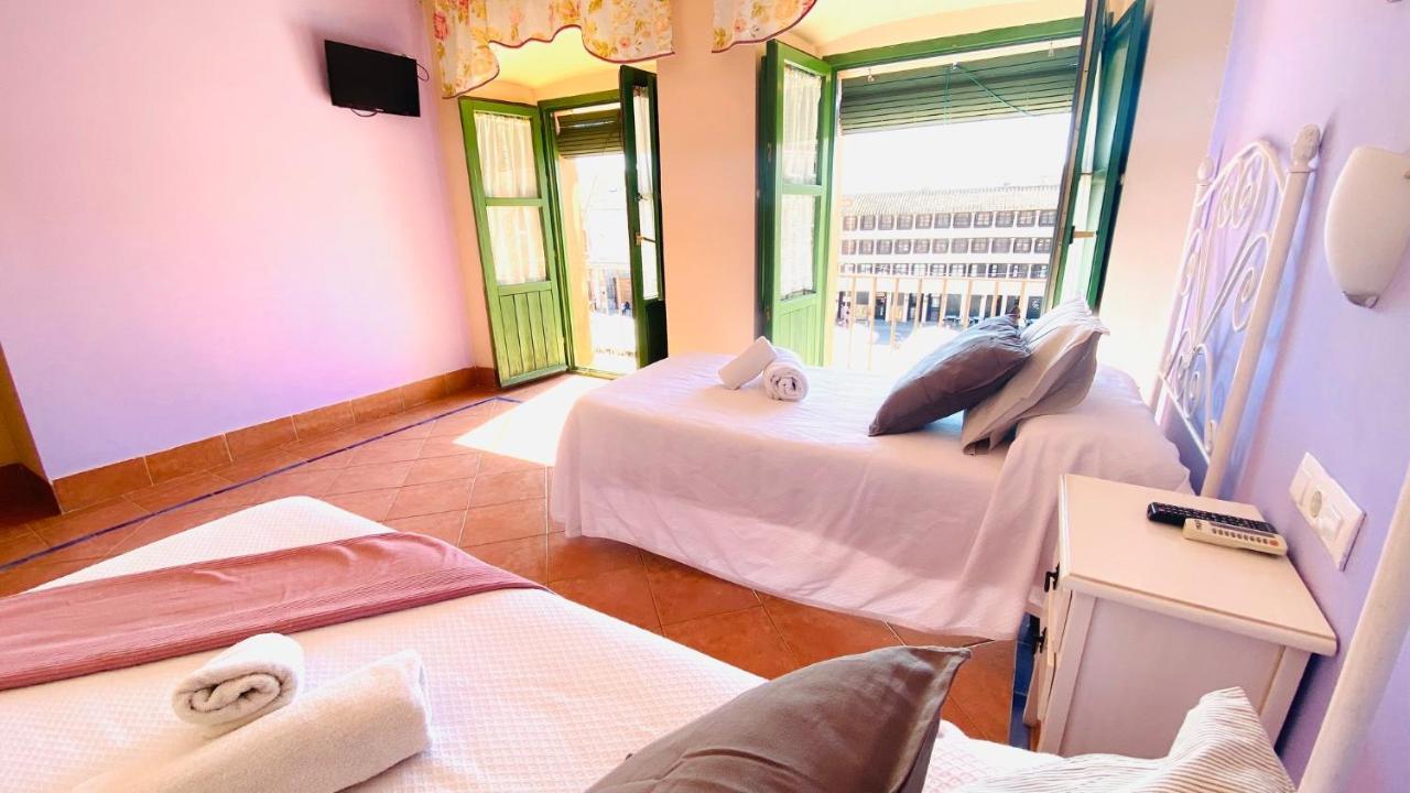 Hostel Plaza Mayor Corredera กอร์โดบา ภายนอก รูปภาพ