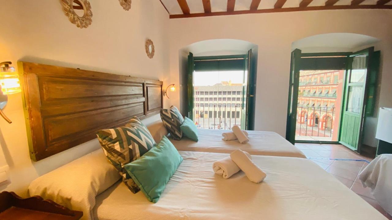 Hostel Plaza Mayor Corredera กอร์โดบา ภายนอก รูปภาพ