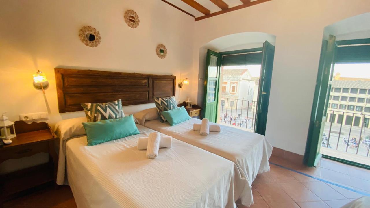 Hostel Plaza Mayor Corredera กอร์โดบา ภายนอก รูปภาพ